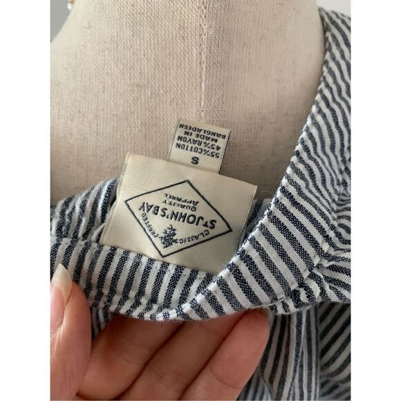St. John's Bay Woman's Navy Blue & White Striped Top size s - Picture 3 of 4